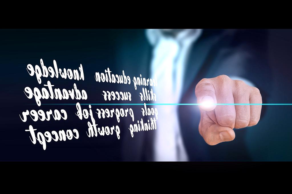 Zespół specjalistów prezentujących usługi marketingowe